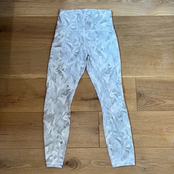 NWOT Lululemon Train Time 7/8 pant, size 6 - Picture 5 of 8